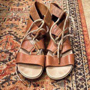 Sorel Tan and Brown Strappy Sandals